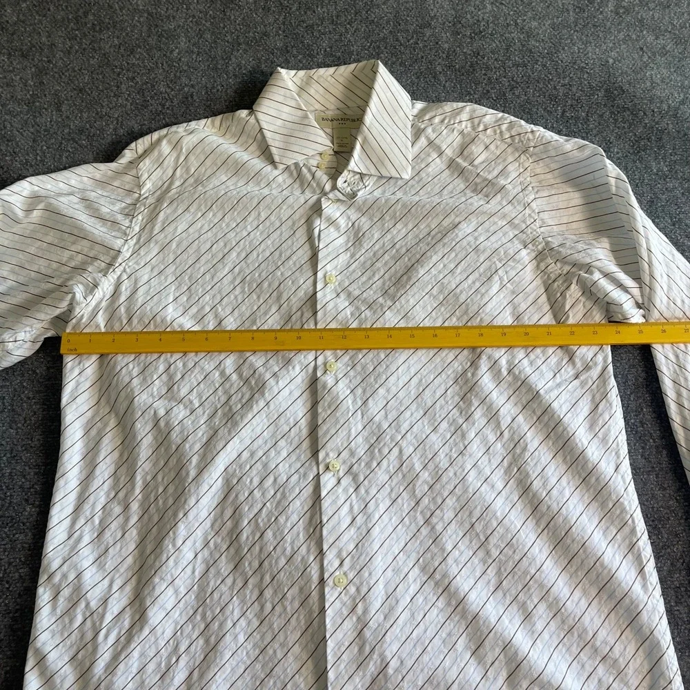 Banana Republic Mens XL White Diagonal Stripe Dobby‎ Cotton Button Down Shirt